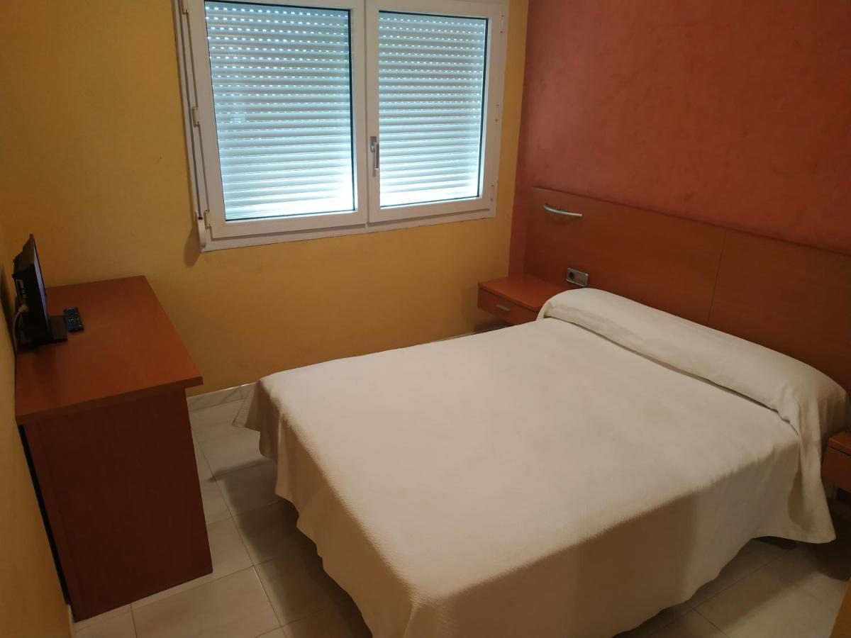 Hotel Dinajan Villanueva De Arosa Extérieur photo