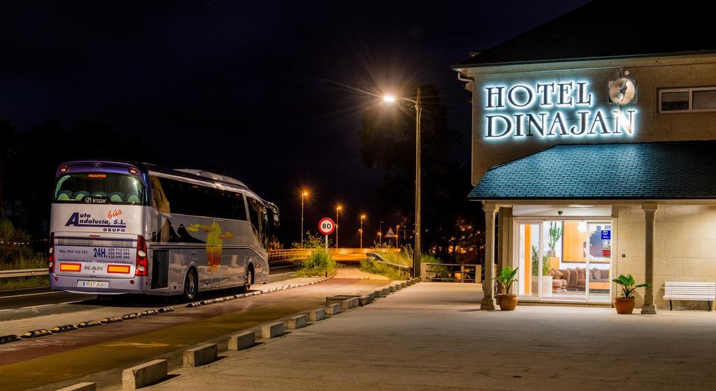 Hotel Dinajan Villanueva De Arosa Extérieur photo