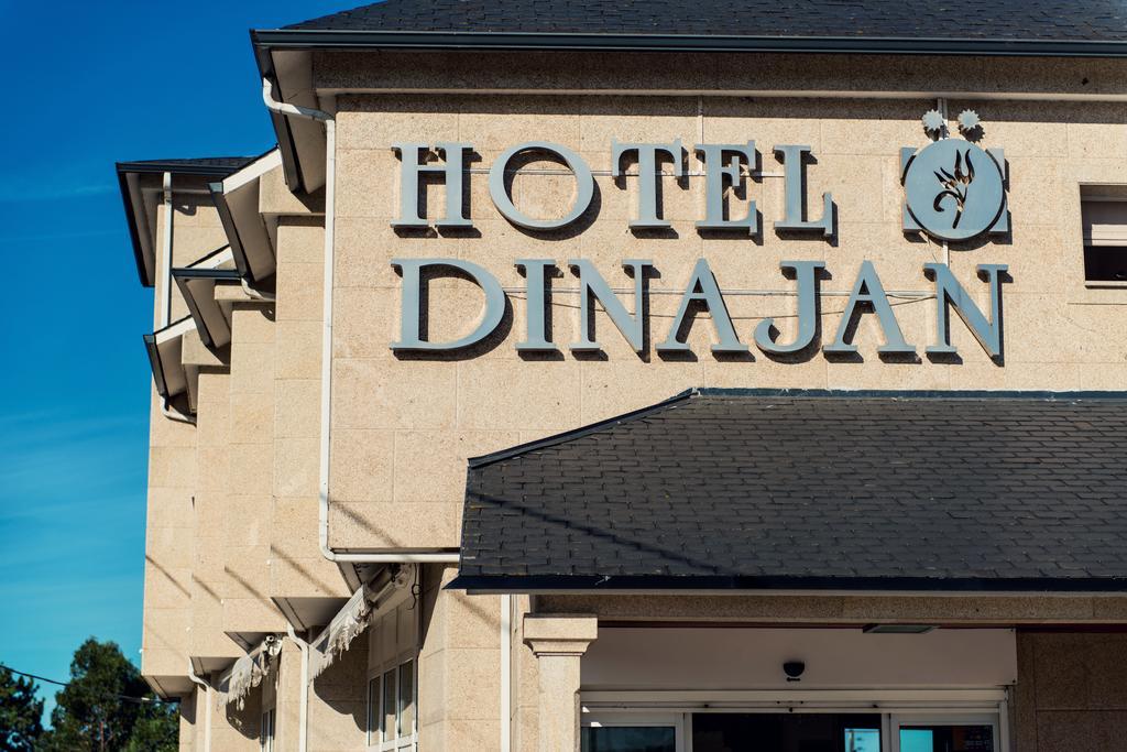 Hotel Dinajan Villanueva De Arosa Extérieur photo